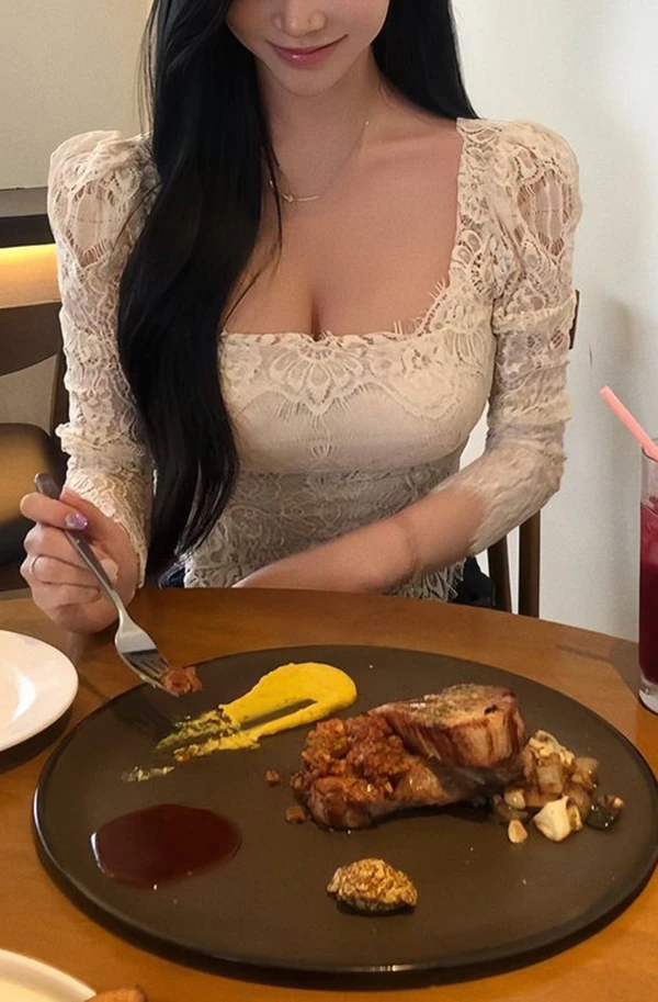 反差福利姬@Celine_Wyc我是一只羊诱惑图集