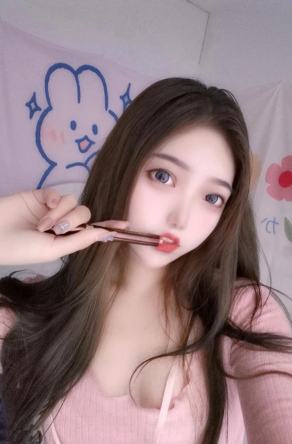 福利妹子@eloise软软 日常尺度粉嫩私拍合集